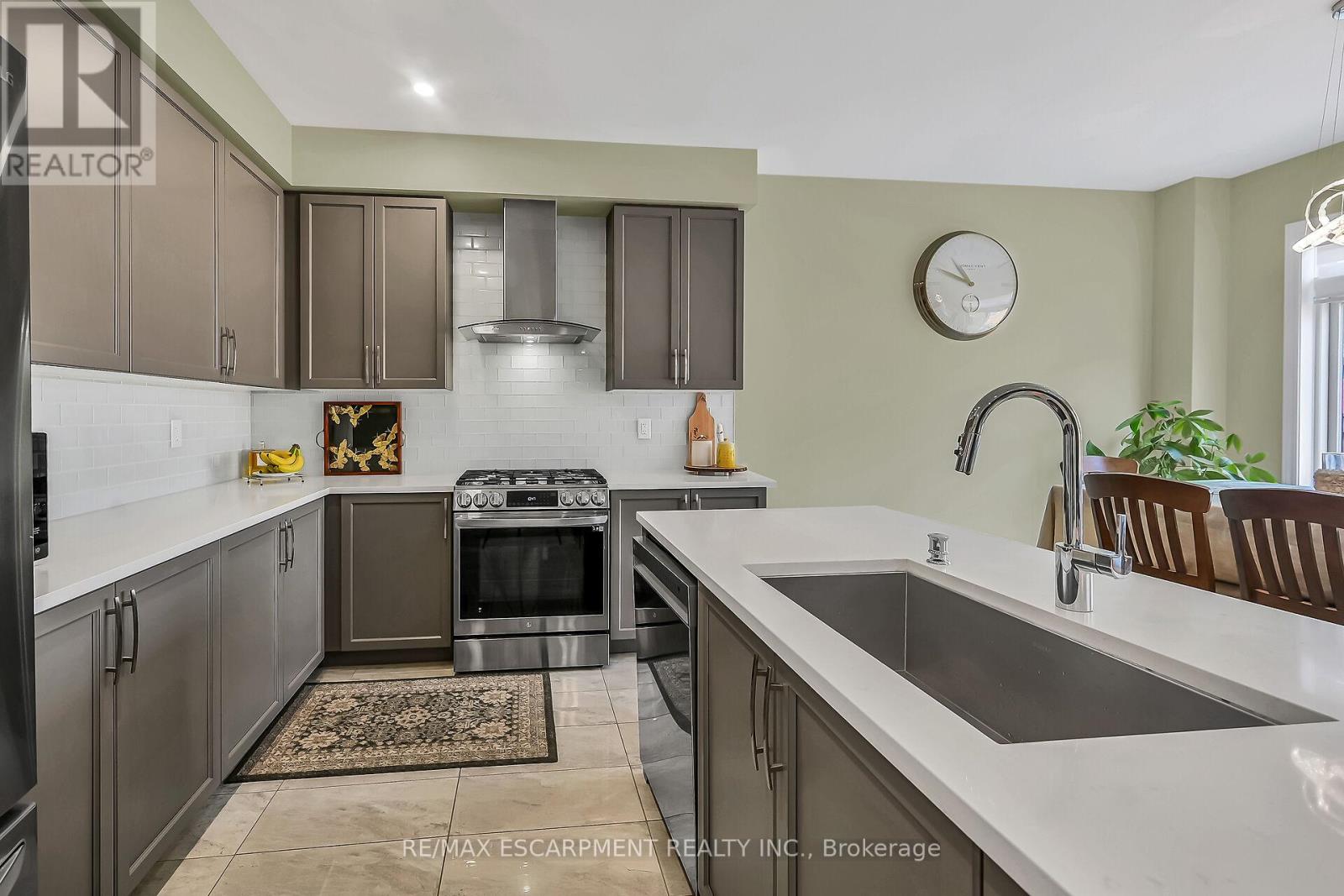 Photo 26 of 67 Malcolm Crescent, Haldimand ON
