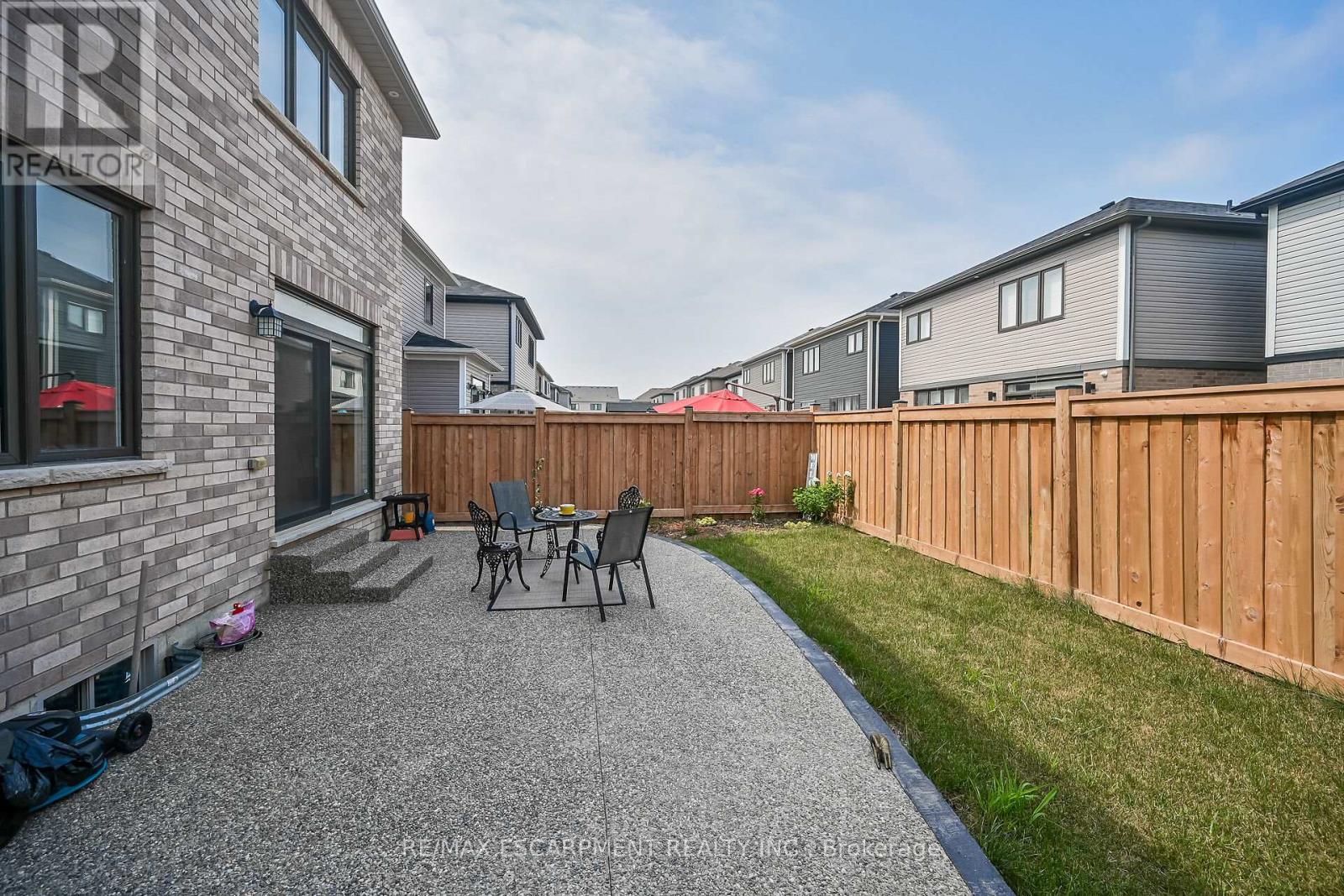 Photo 33 of 67 Malcolm Crescent, Haldimand ON