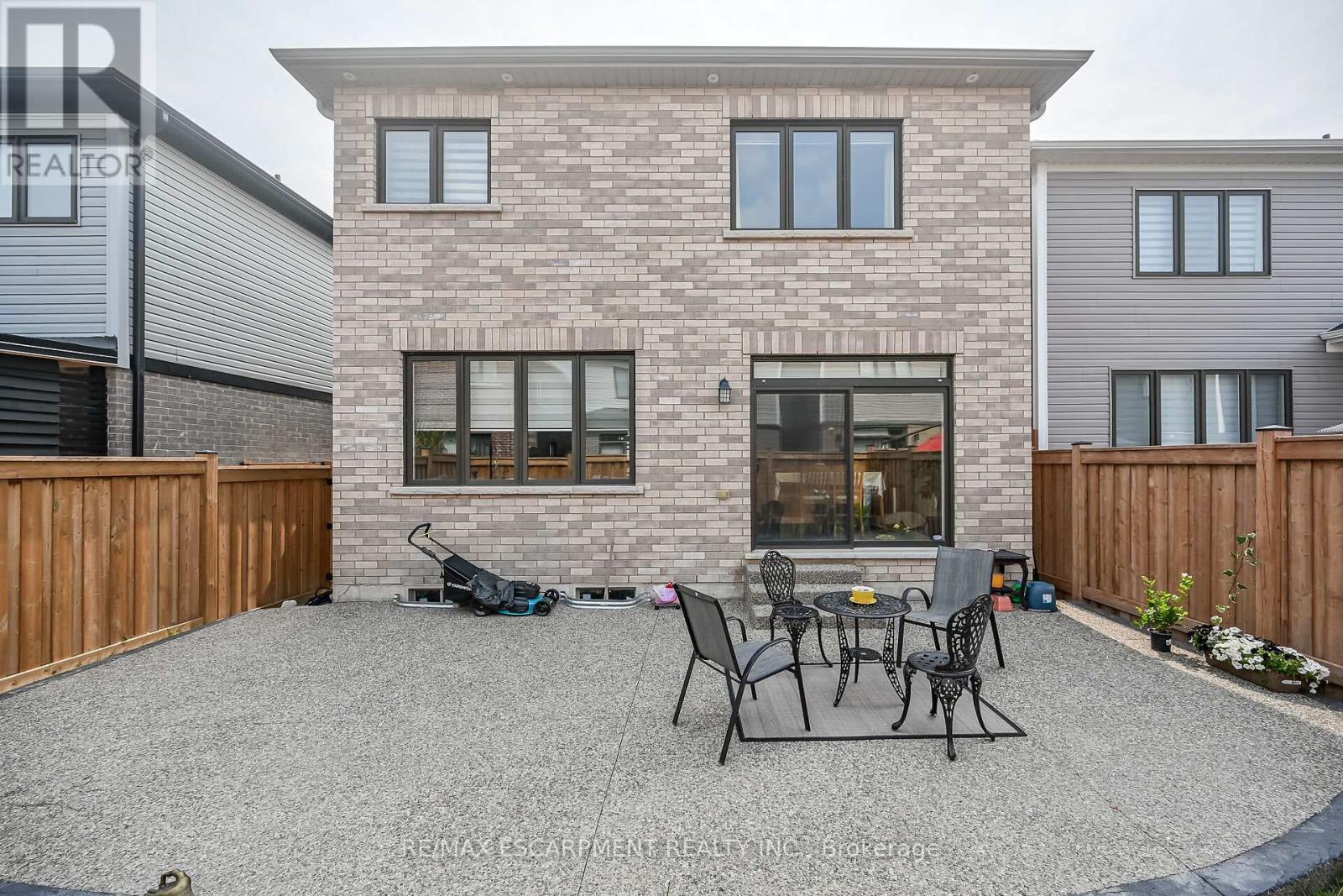 Photo 29 of 67 Malcolm Crescent, Haldimand ON