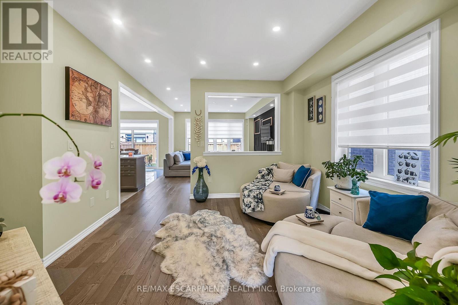 Photo 32 of 67 Malcolm Crescent, Haldimand ON