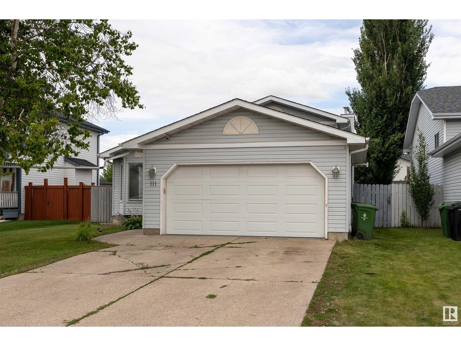 Photo 2 of 111 Westmews, Fort Saskatchewan AB