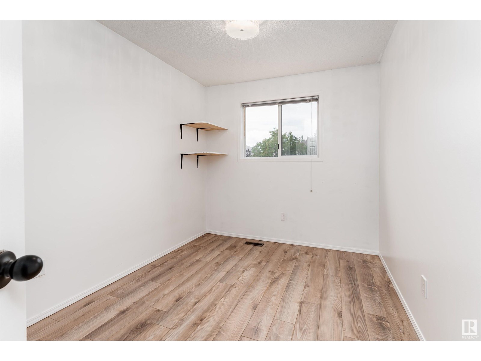 Photo 21 of 111 Westmews, Fort Saskatchewan AB