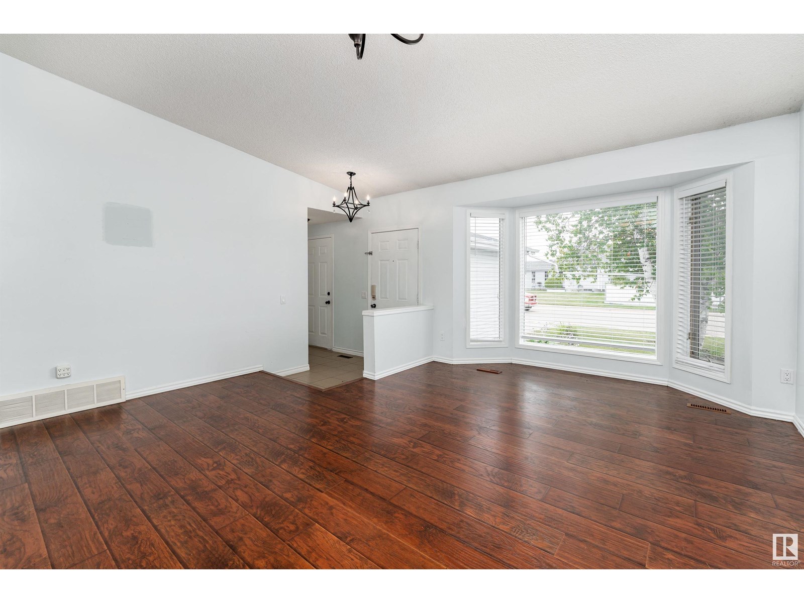 Photo 33 of 111 Westmews, Fort Saskatchewan AB