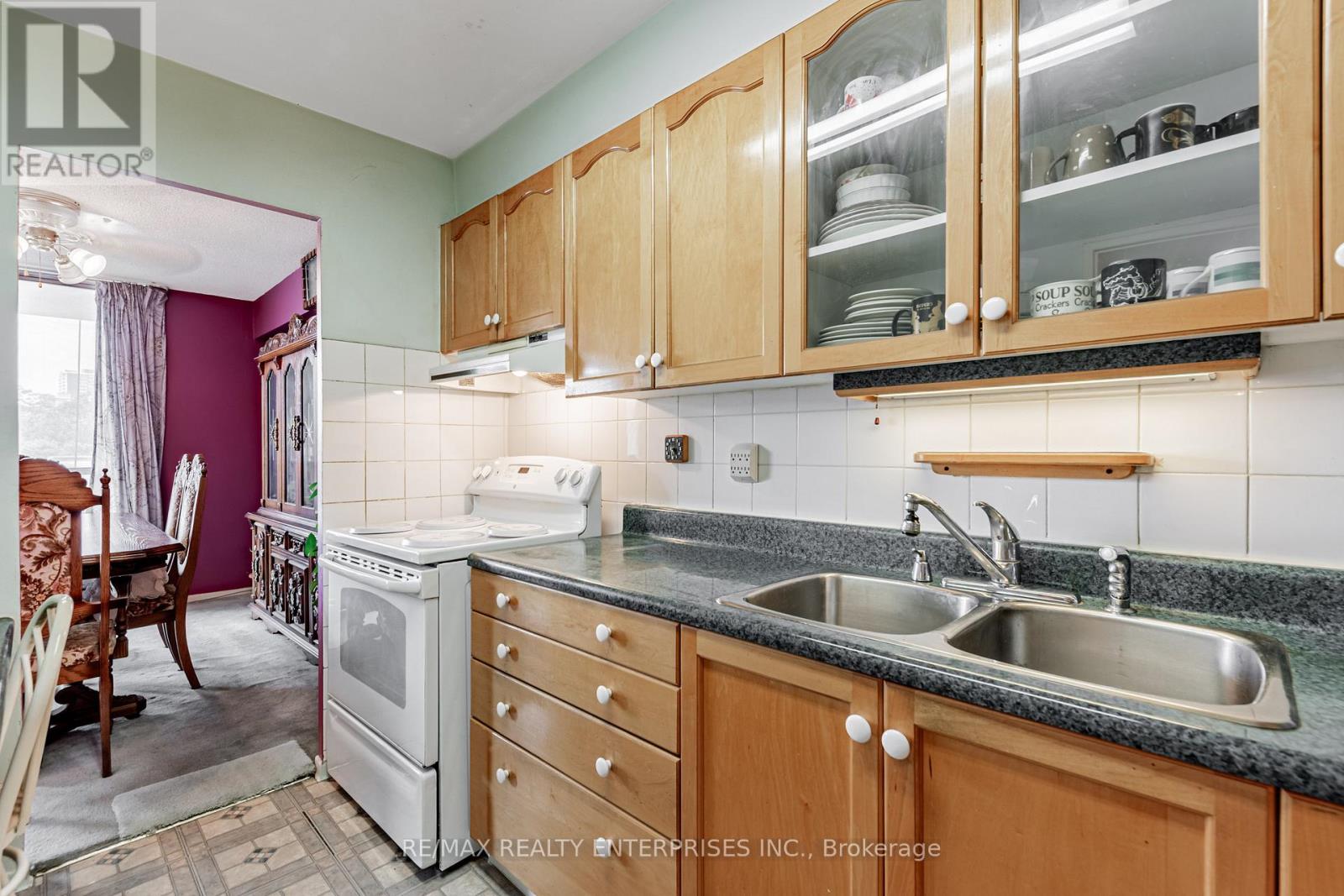Photo 18 of 308 1 Massey Square, Toronto ON