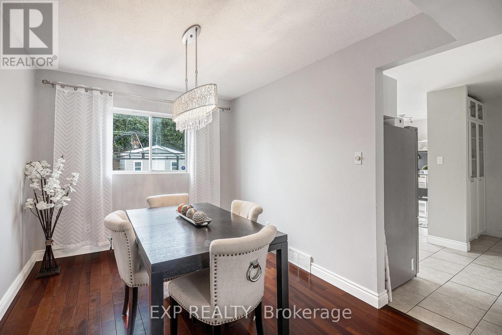 Photo 13 of 302 Cote Royale Crescent, Ottawa ON