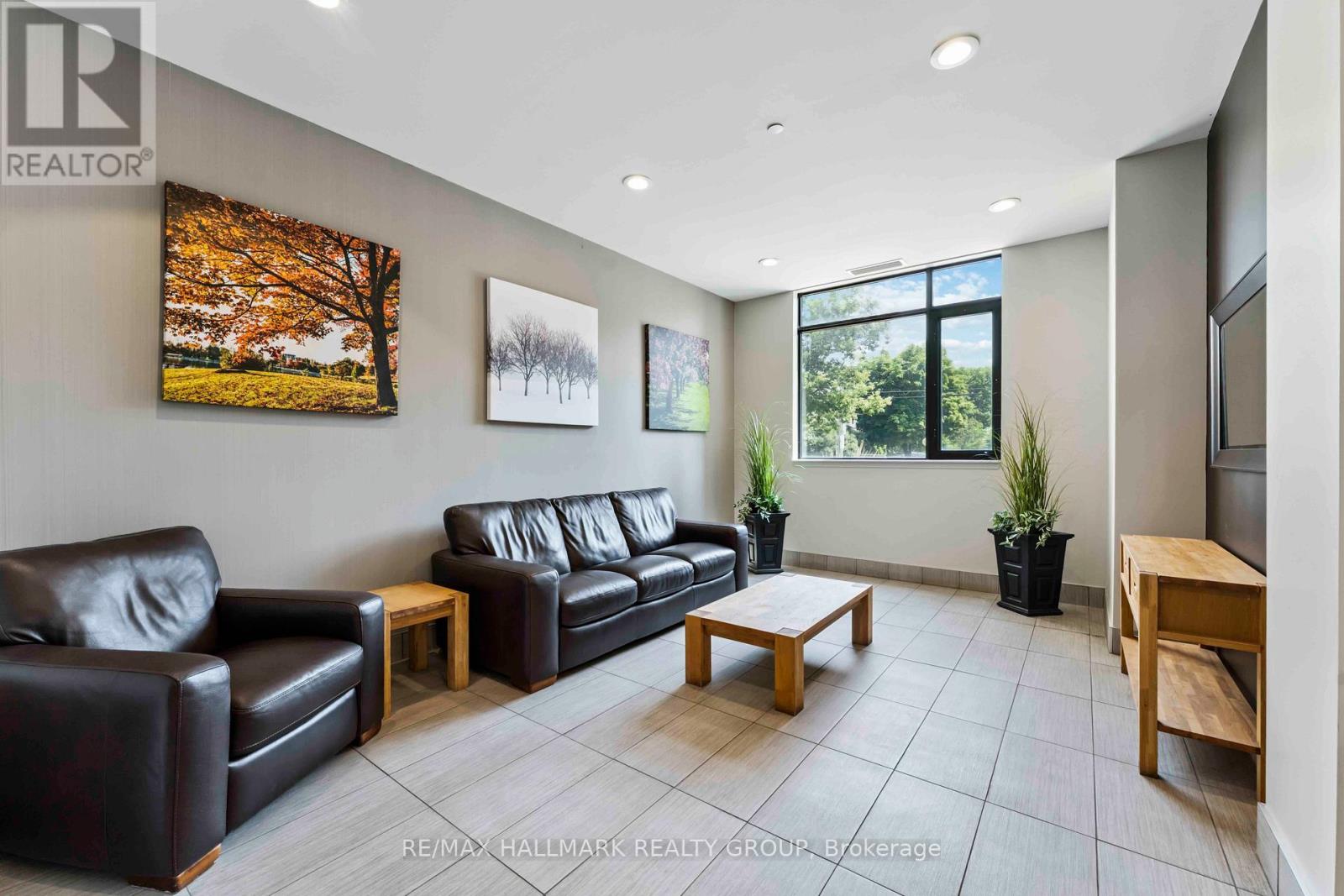 Photo 10 of 316 808 Bronson Avenue, Ottawa ON