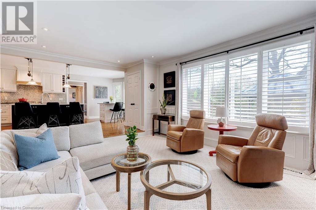 Photo 12 of 4302 Shoreacres Place, Burlington ON
