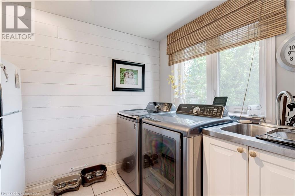 Photo 18 of 4302 Shoreacres Place, Burlington ON