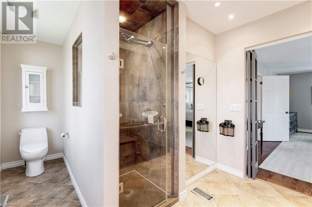 Photo 22 of 4302 Shoreacres Place, Burlington ON
