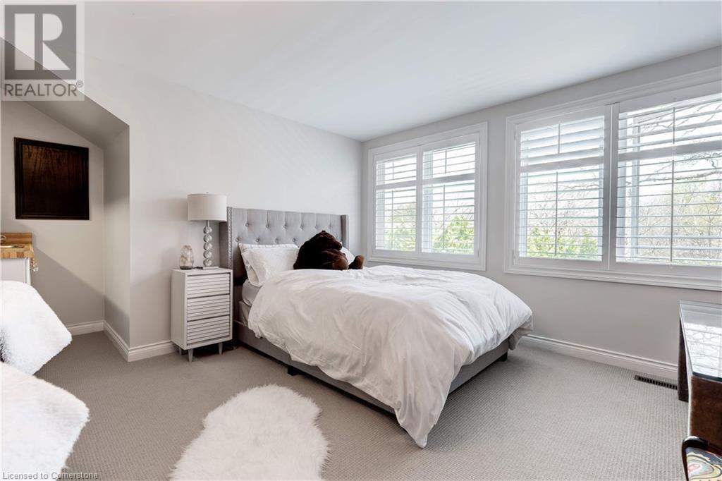 Photo 30 of 4302 Shoreacres Place, Burlington ON