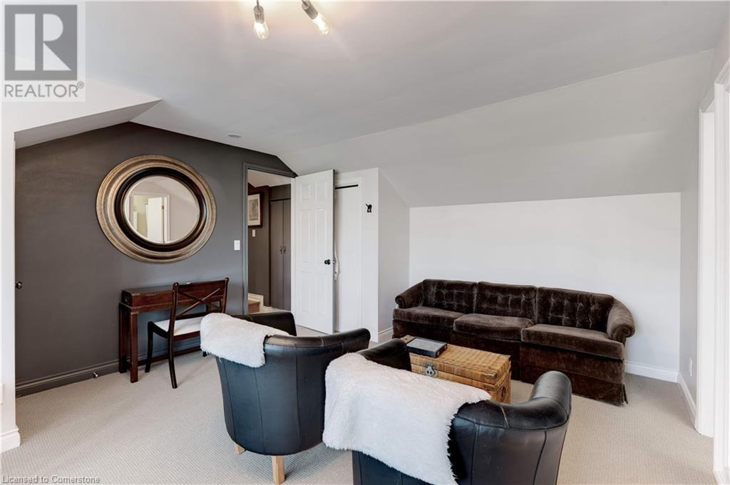 Photo 32 of 4302 Shoreacres Place, Burlington ON