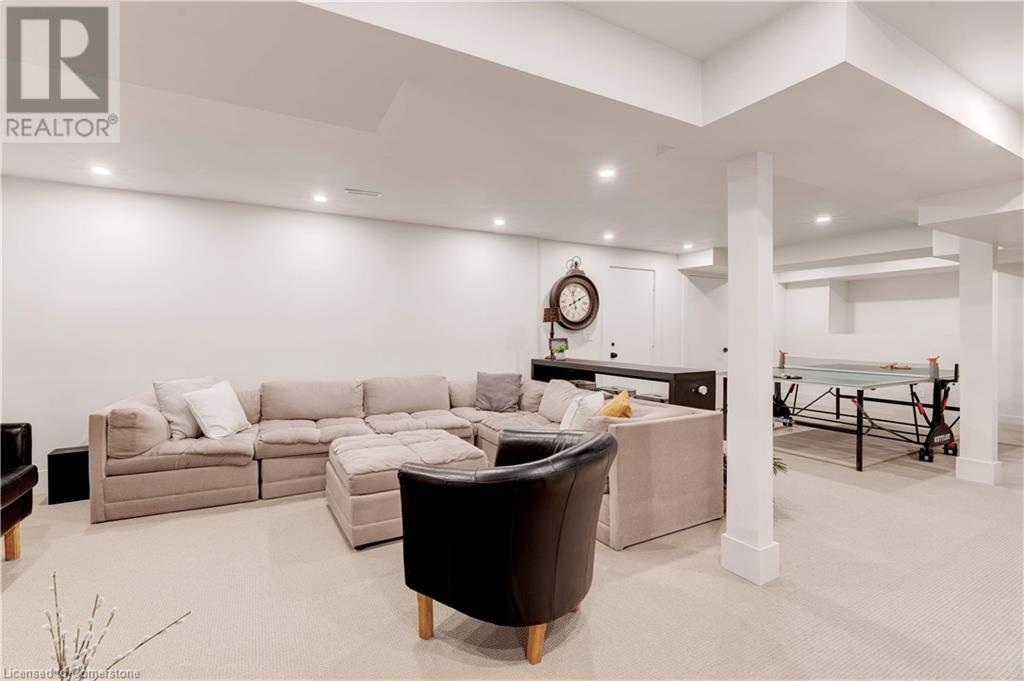 Photo 34 of 4302 Shoreacres Place, Burlington ON