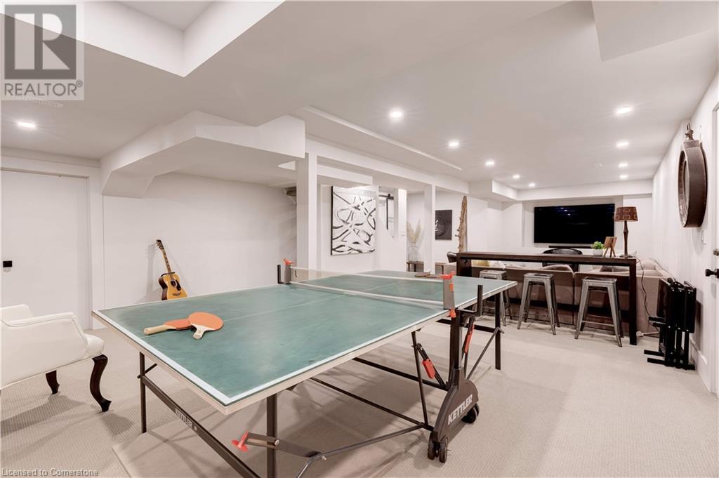 Photo 35 of 4302 Shoreacres Place, Burlington ON