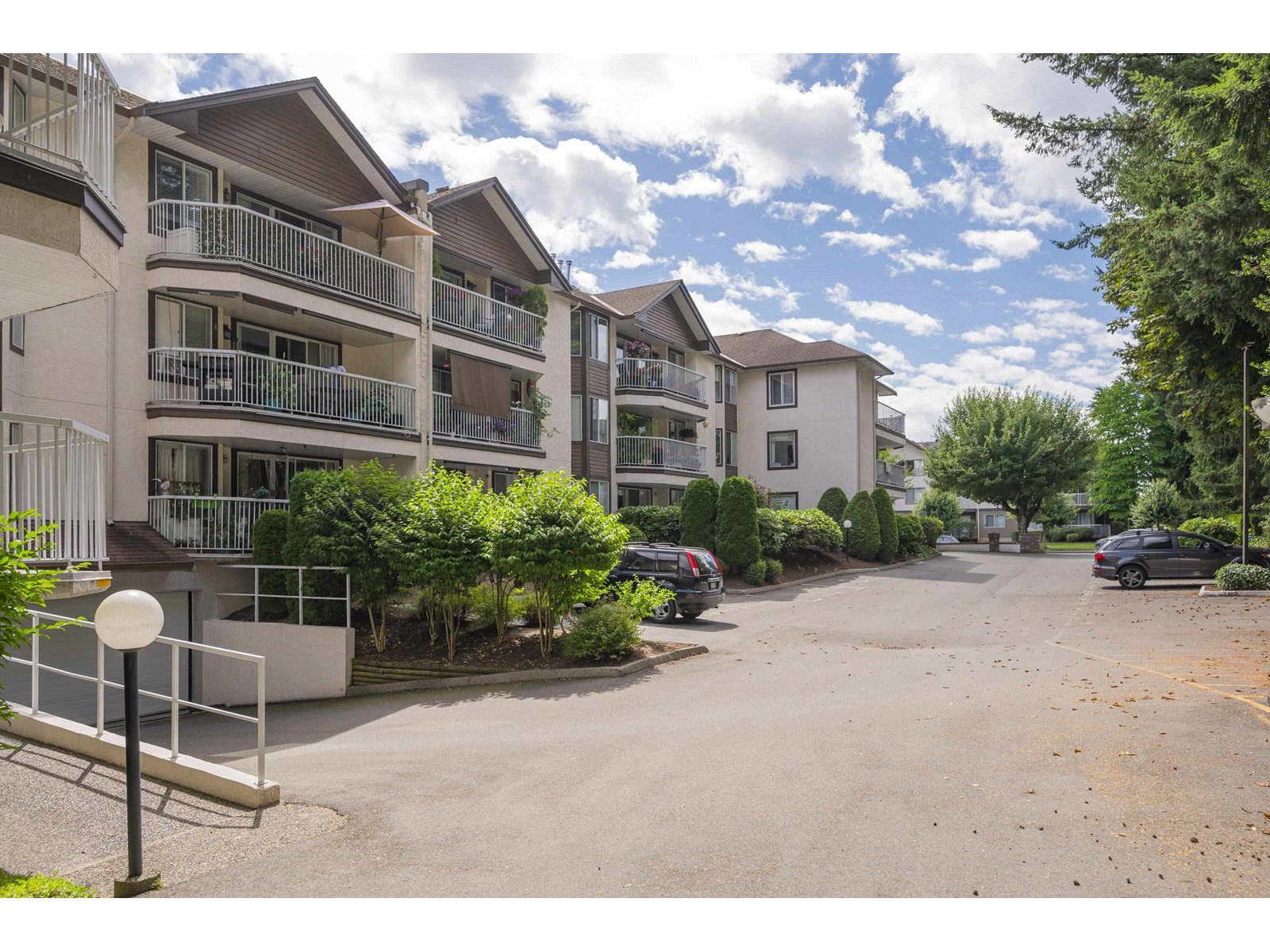 Photo 33 of 108 33375 Mayfair Avenue, Abbotsford BC