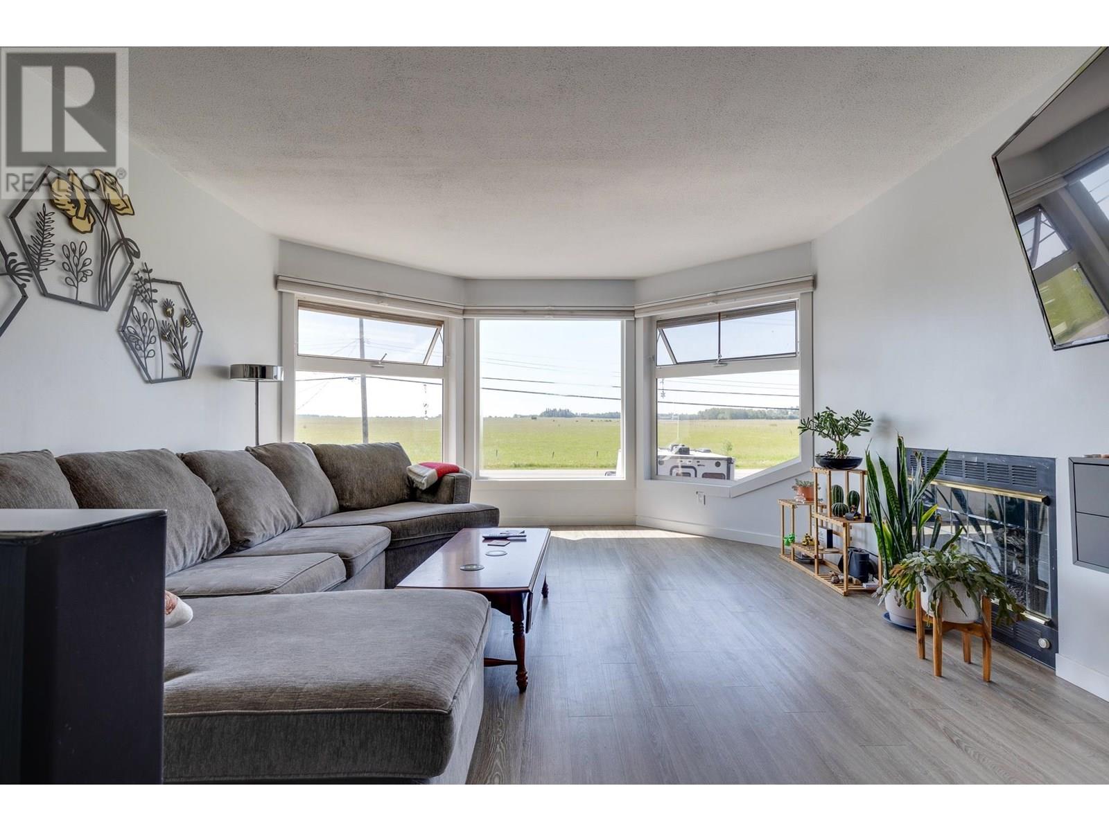 Photo 5 of 4622 Giscome Road, Prince George BC