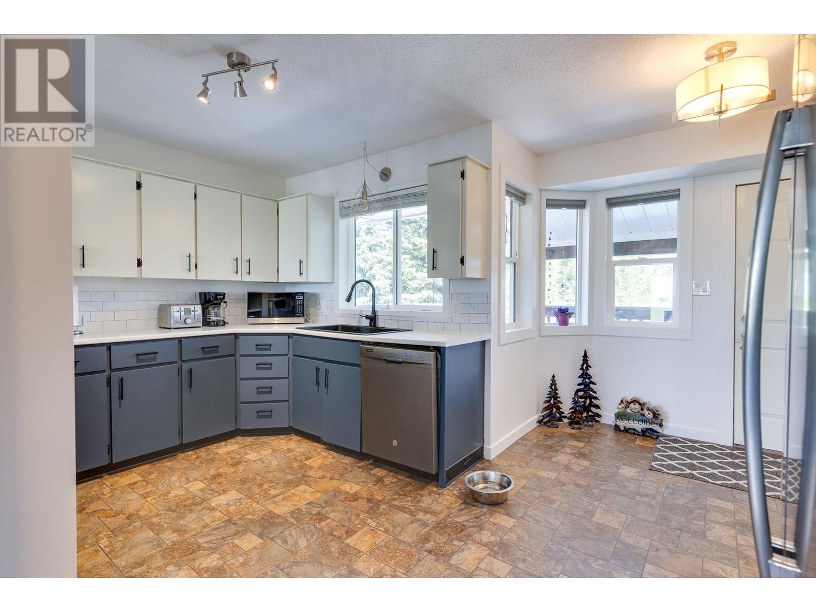 Photo 9 of 4622 Giscome Road, Prince George BC