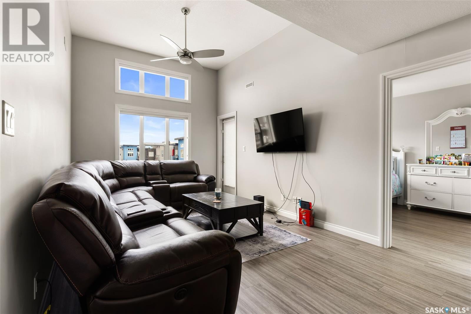 Photo 4 of 425 5303 Universal Crescent, Regina SK