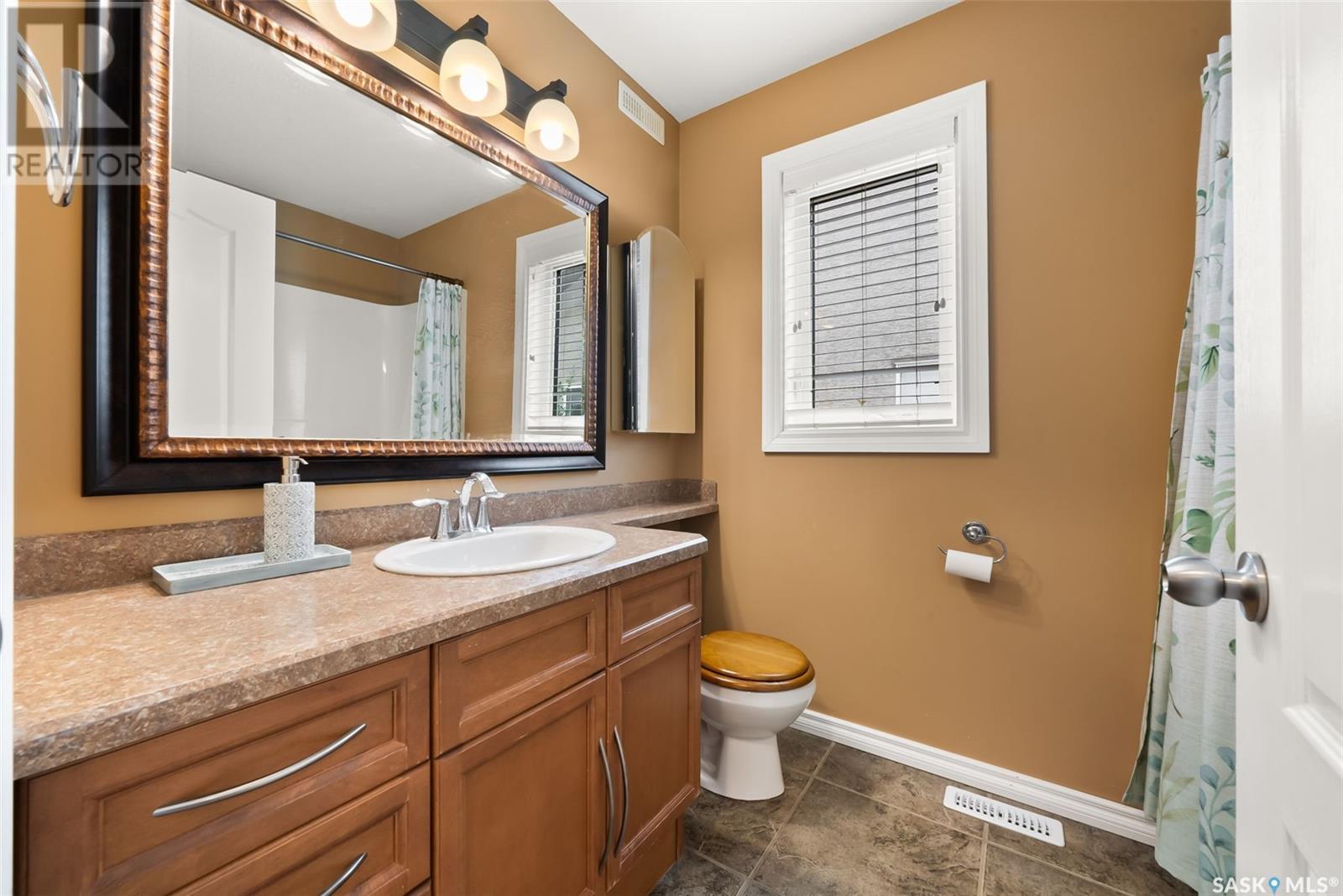 Photo 23 of 6263 Wascana Court Crescent, Regina SK