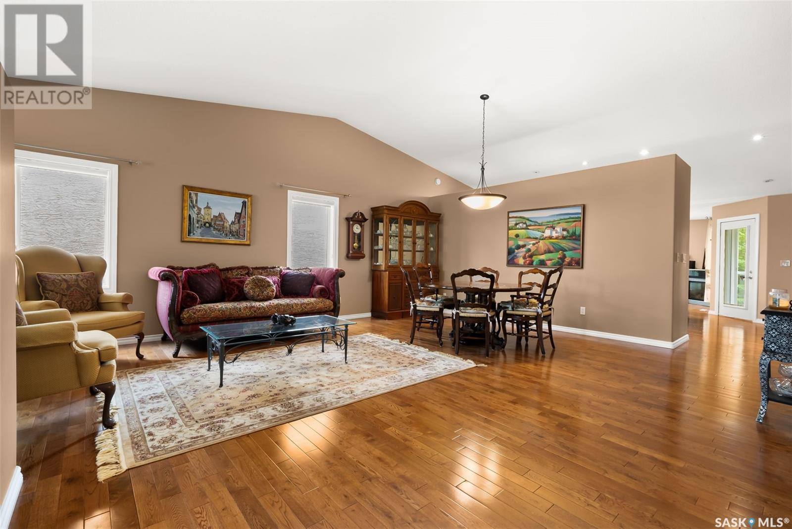 Photo 7 of 6263 Wascana Court Crescent, Regina SK