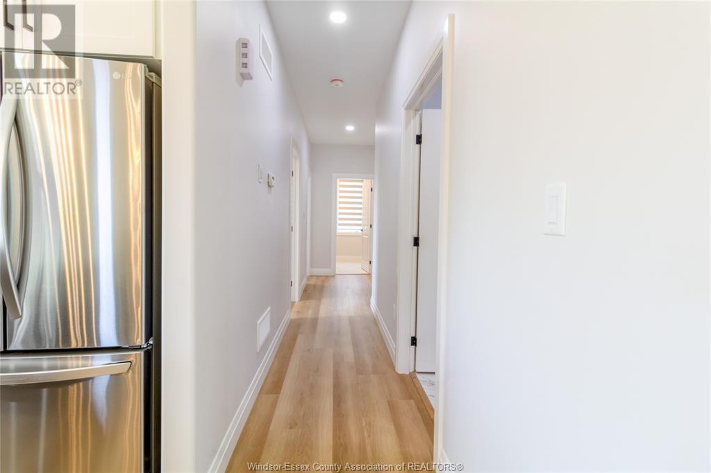 Photo 12 of 237 Sandybrook Way, Kingsville ON