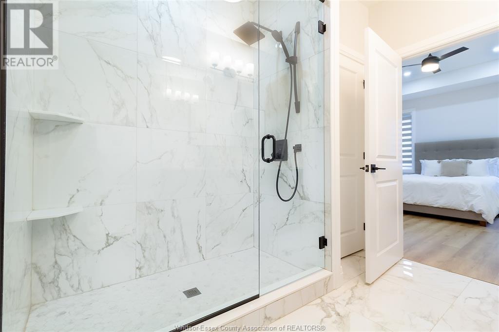 Photo 20 of 237 Sandybrook Way, Kingsville ON