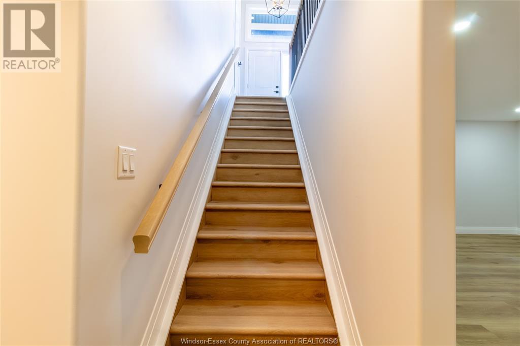 Photo 21 of 237 Sandybrook Way, Kingsville ON