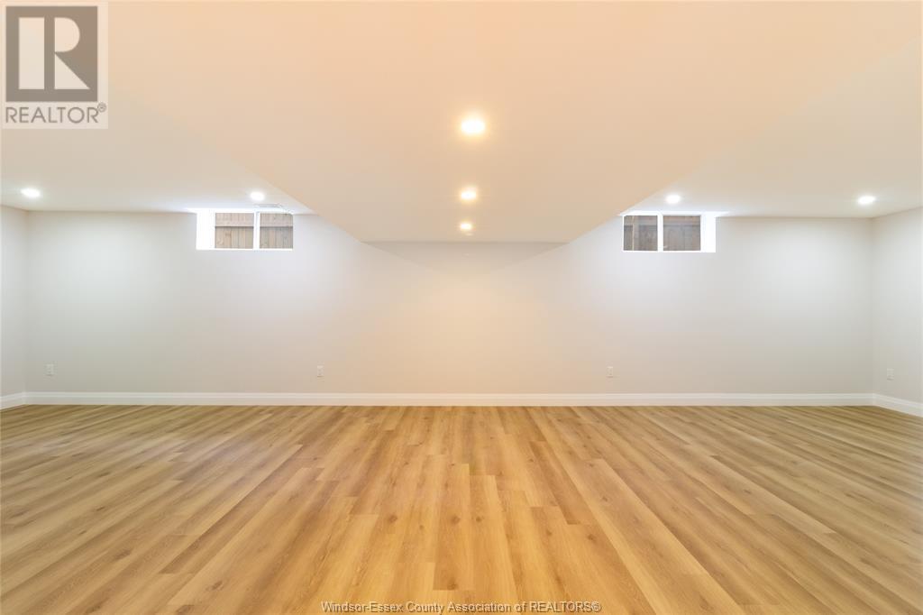 Photo 22 of 237 Sandybrook Way, Kingsville ON