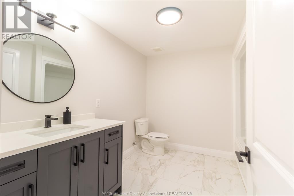 Photo 25 of 237 Sandybrook Way, Kingsville ON