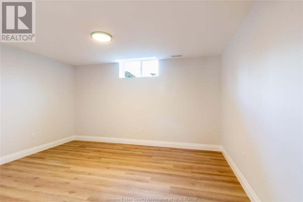 Photo 27 of 237 Sandybrook Way, Kingsville ON