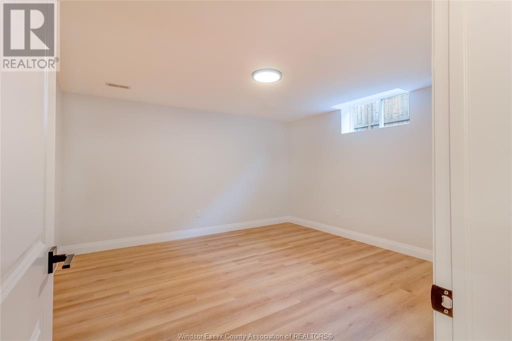Photo 29 of 237 Sandybrook Way, Kingsville ON