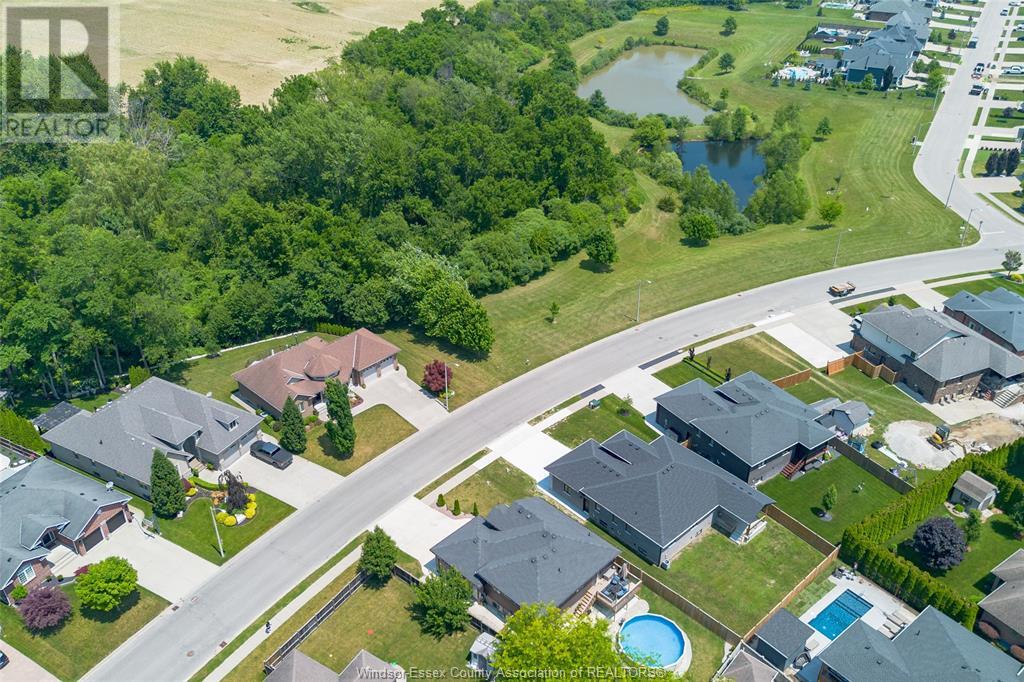 Photo 38 of 237 Sandybrook Way, Kingsville ON