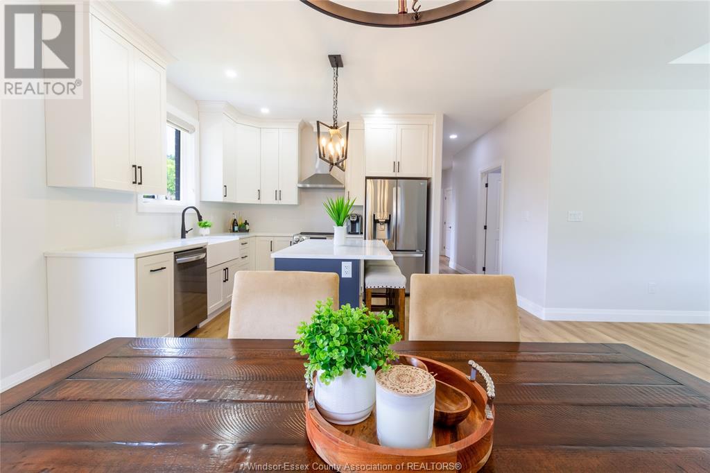 Photo 8 of 237 Sandybrook Way, Kingsville ON