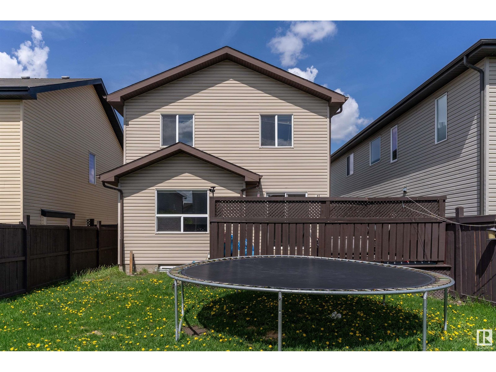Photo 8 of 2931 26 Ave Nw, Edmonton AB