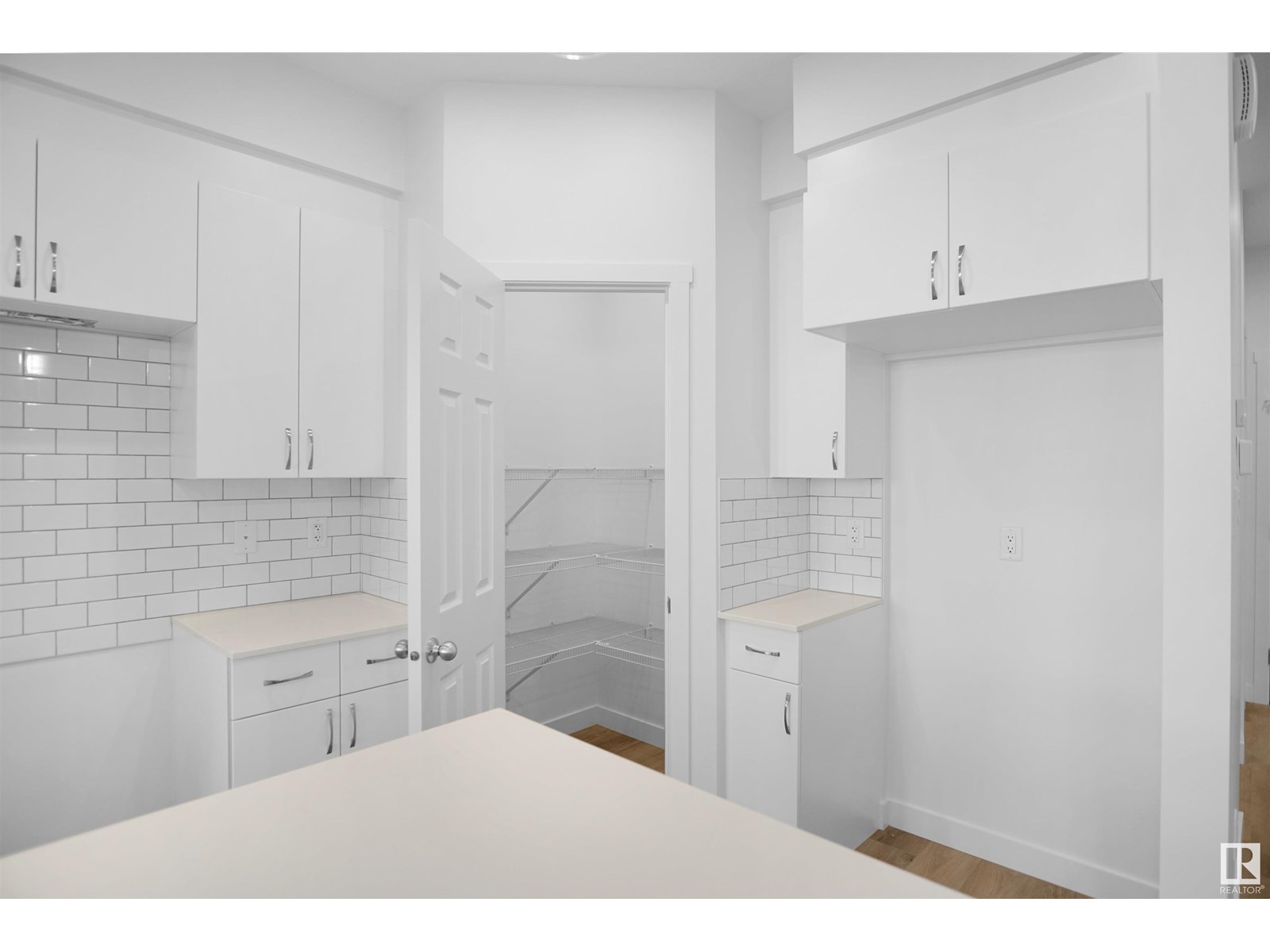 Photo 16 of 8735 183 Av Nw, Edmonton AB