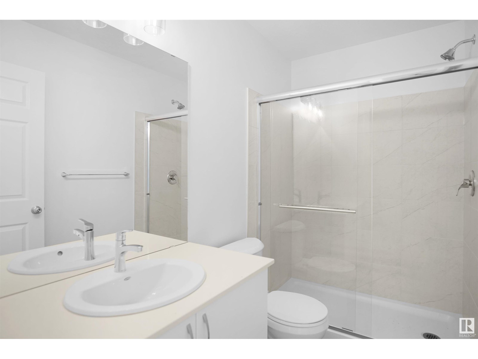Photo 26 of 8735 183 Av Nw, Edmonton AB