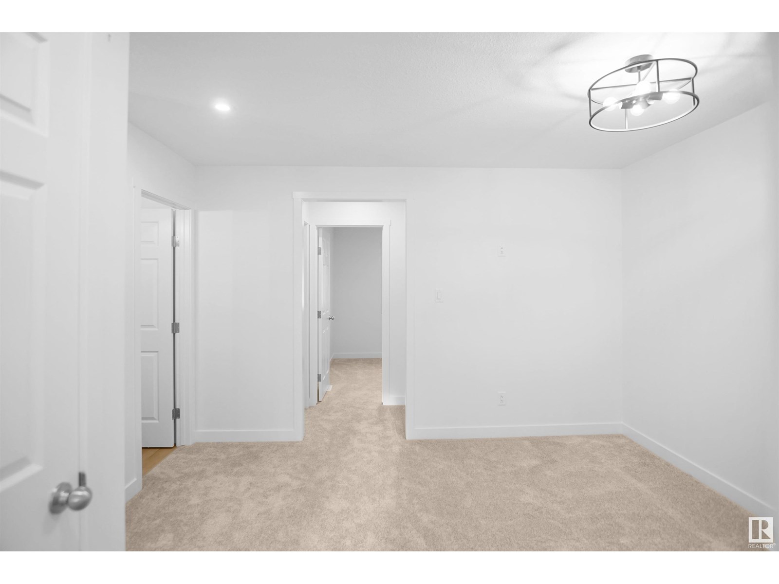 Photo 33 of 8735 183 Av Nw, Edmonton AB