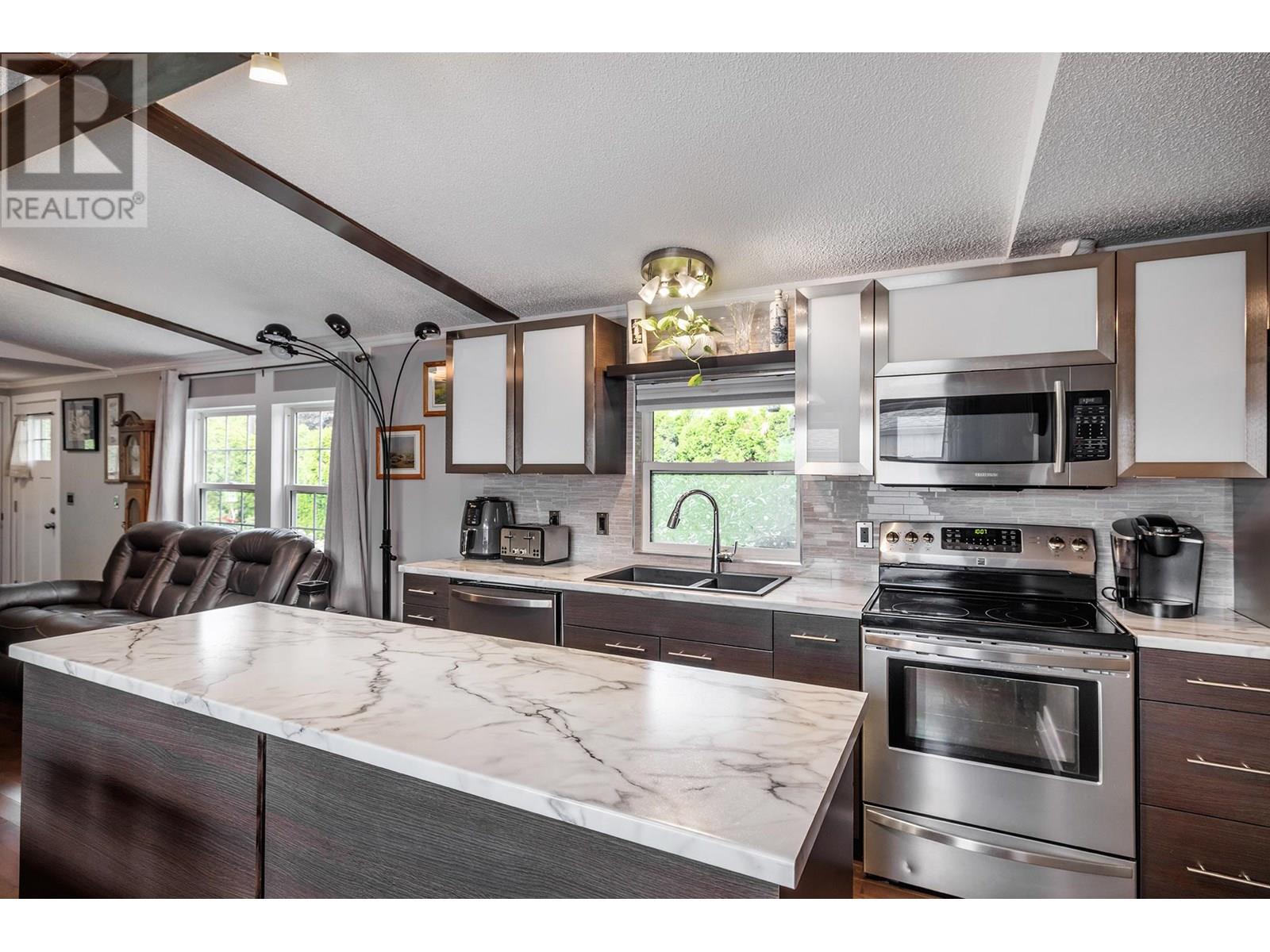 70 3381 Village Green Way, Westbank