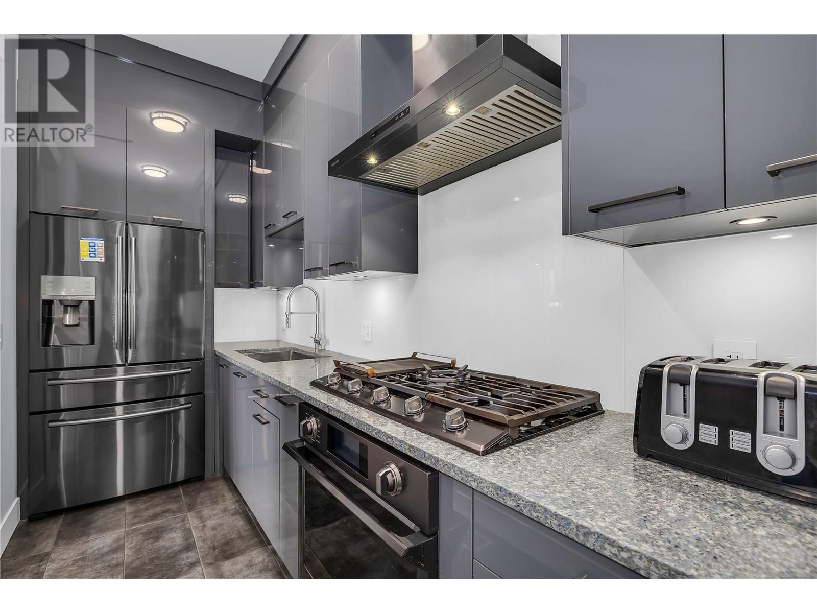 Photo 17 of 1088 Clarance Avenue, Kelowna BC
