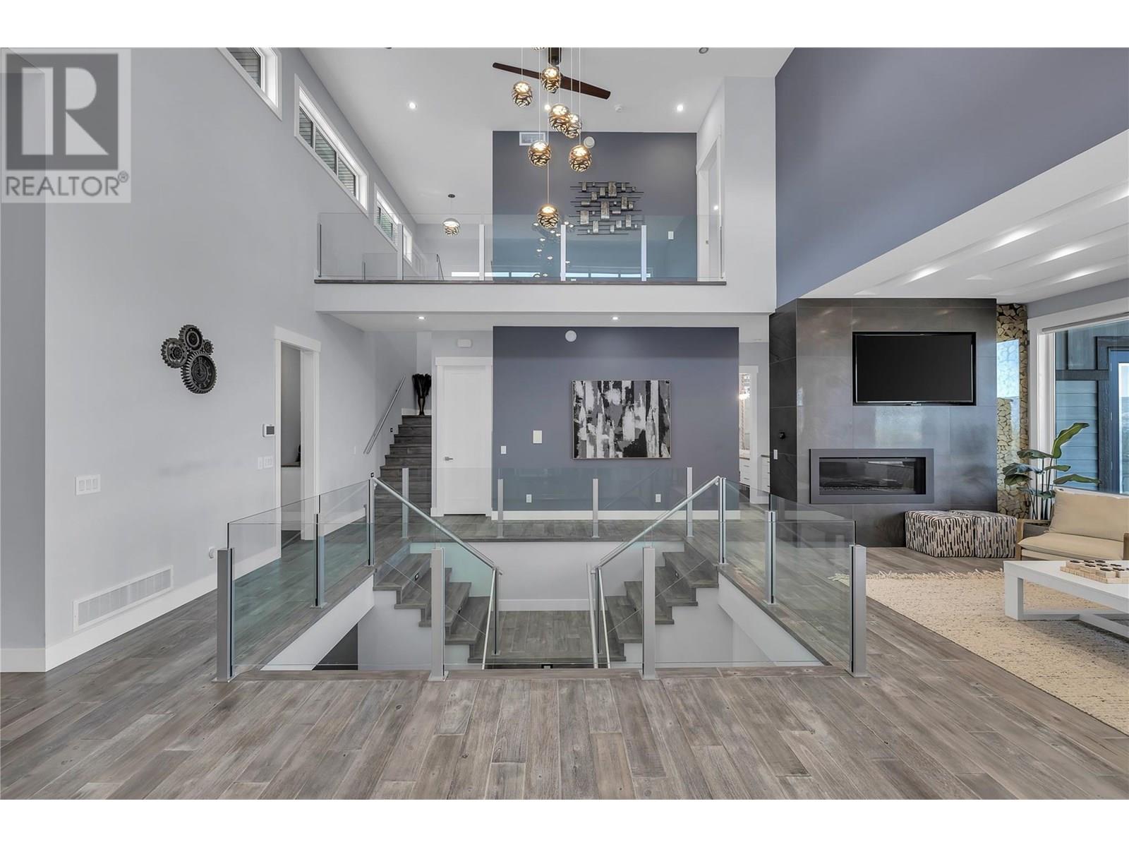 Photo 15 of 1088 Clarance Avenue, Kelowna BC