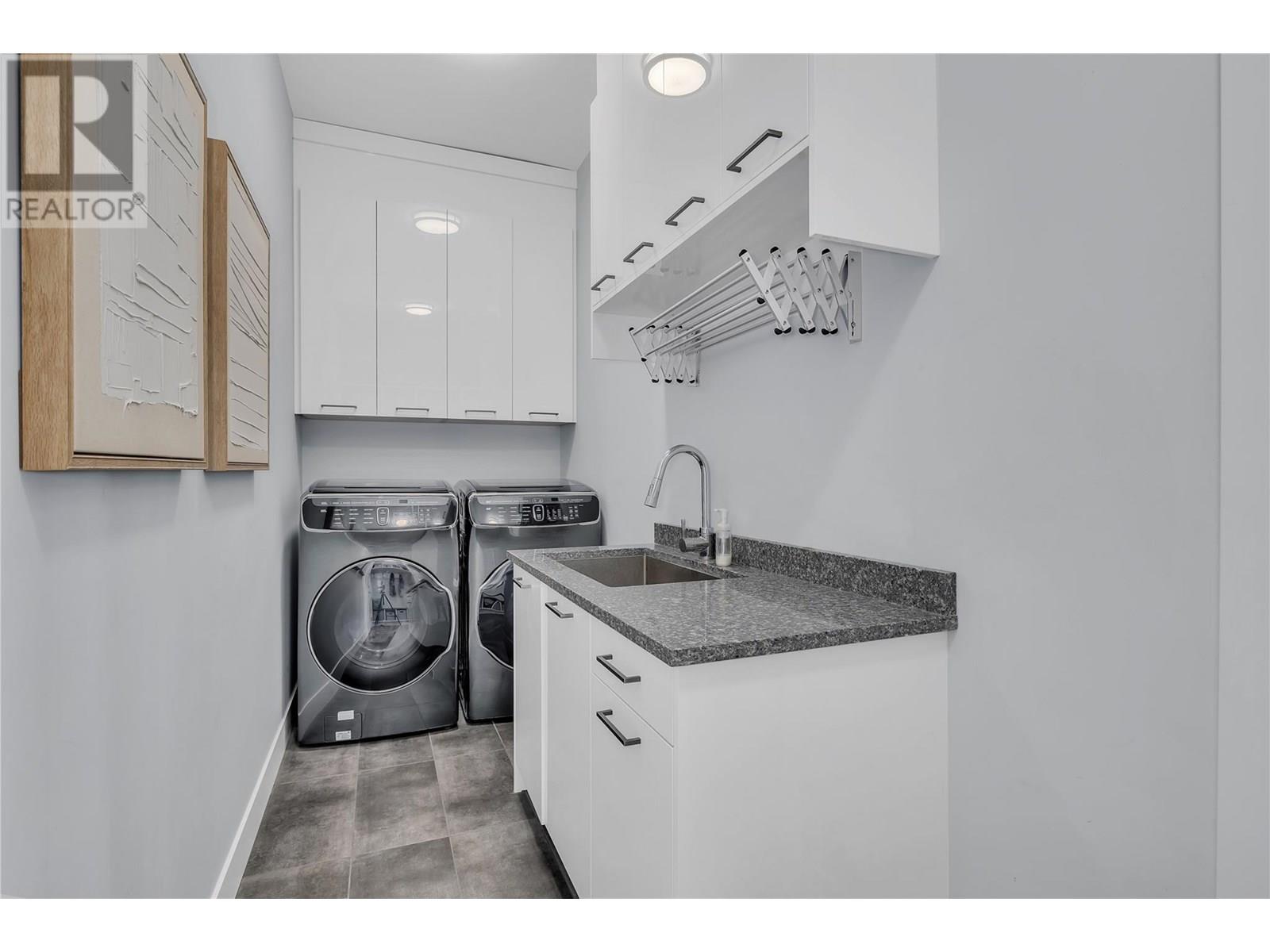 Photo 9 of 1088 Clarance Avenue, Kelowna BC