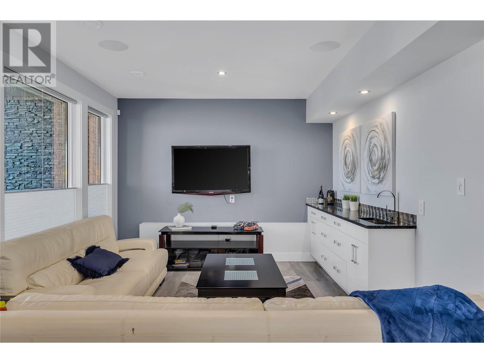 Photo 37 of 1088 Clarance Avenue, Kelowna BC