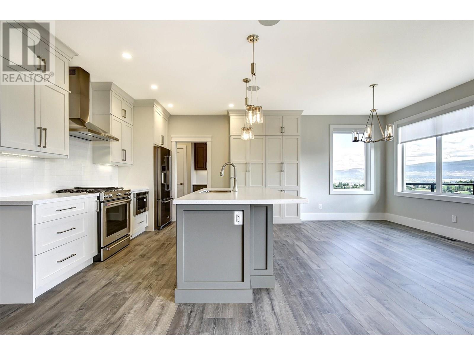 1051 Aurora Heights, West Kelowna