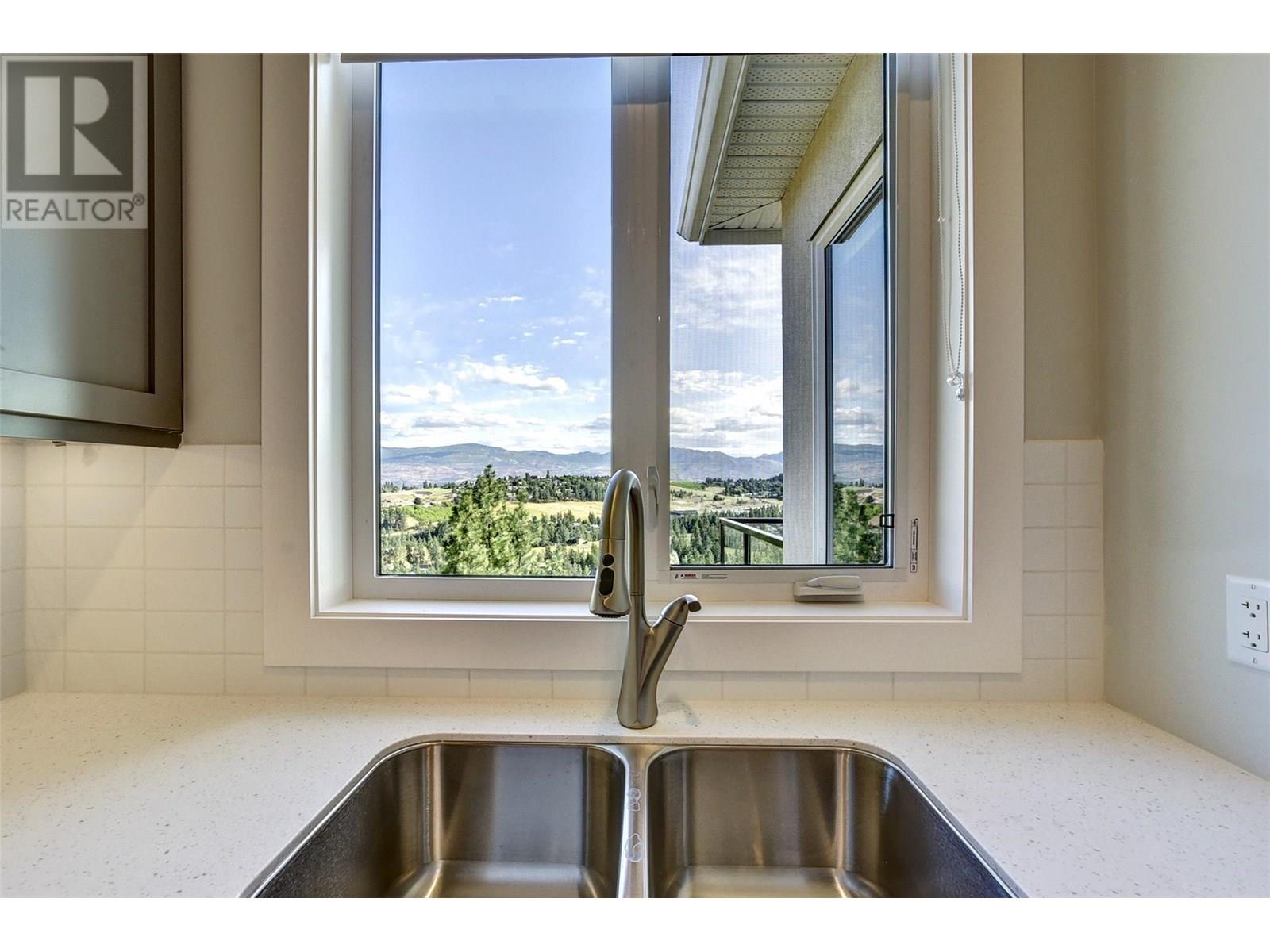 1051 Aurora Heights, West Kelowna
