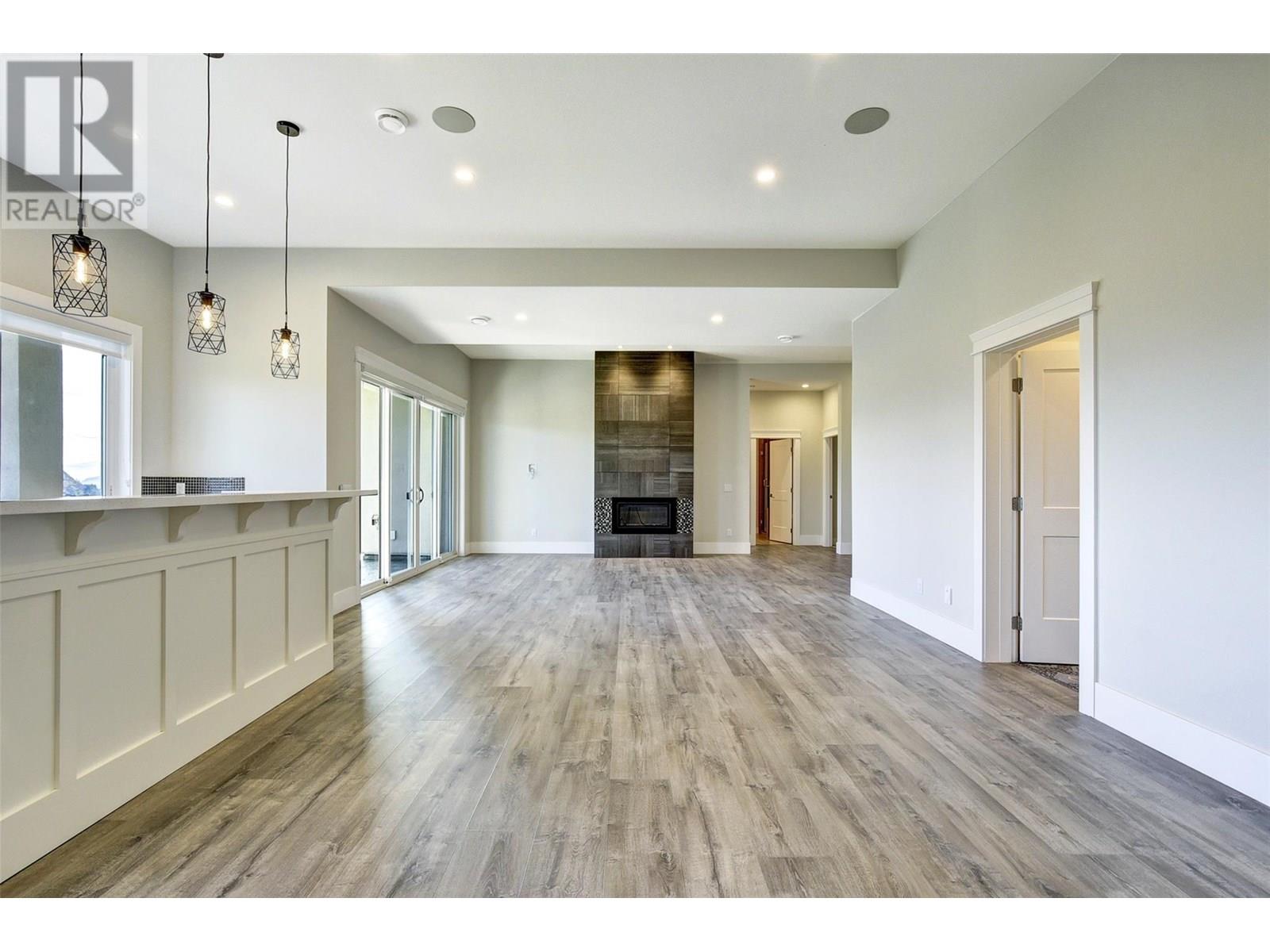 1051 Aurora Heights, West Kelowna