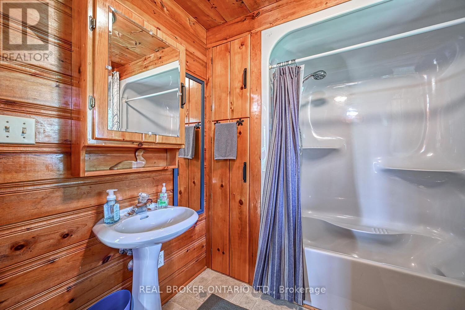 Photo 28 of 60 Corktown Lane, Merrickvillewolford ON