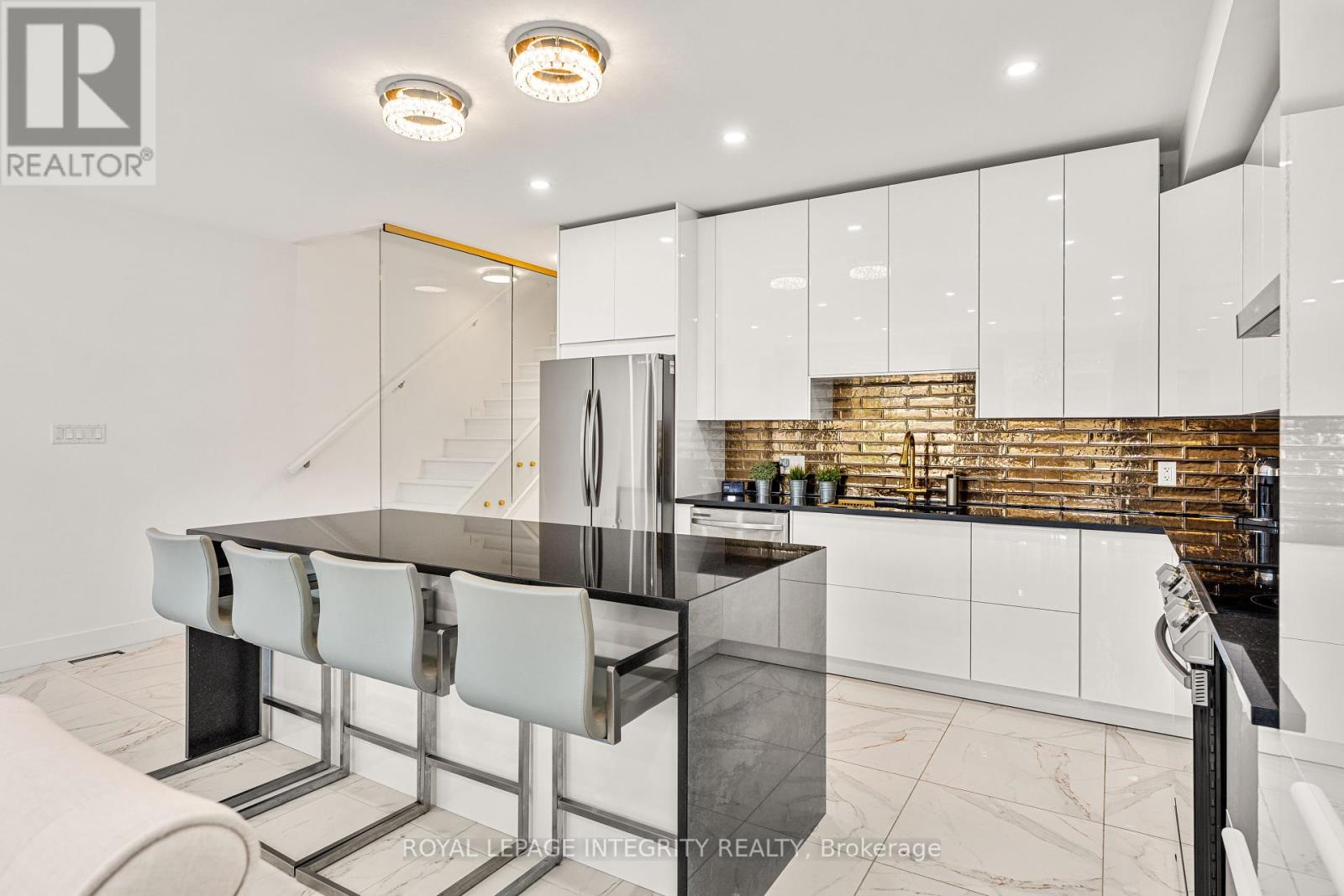 Photo 12 of 266 Currell Avenue, Ottawa ON