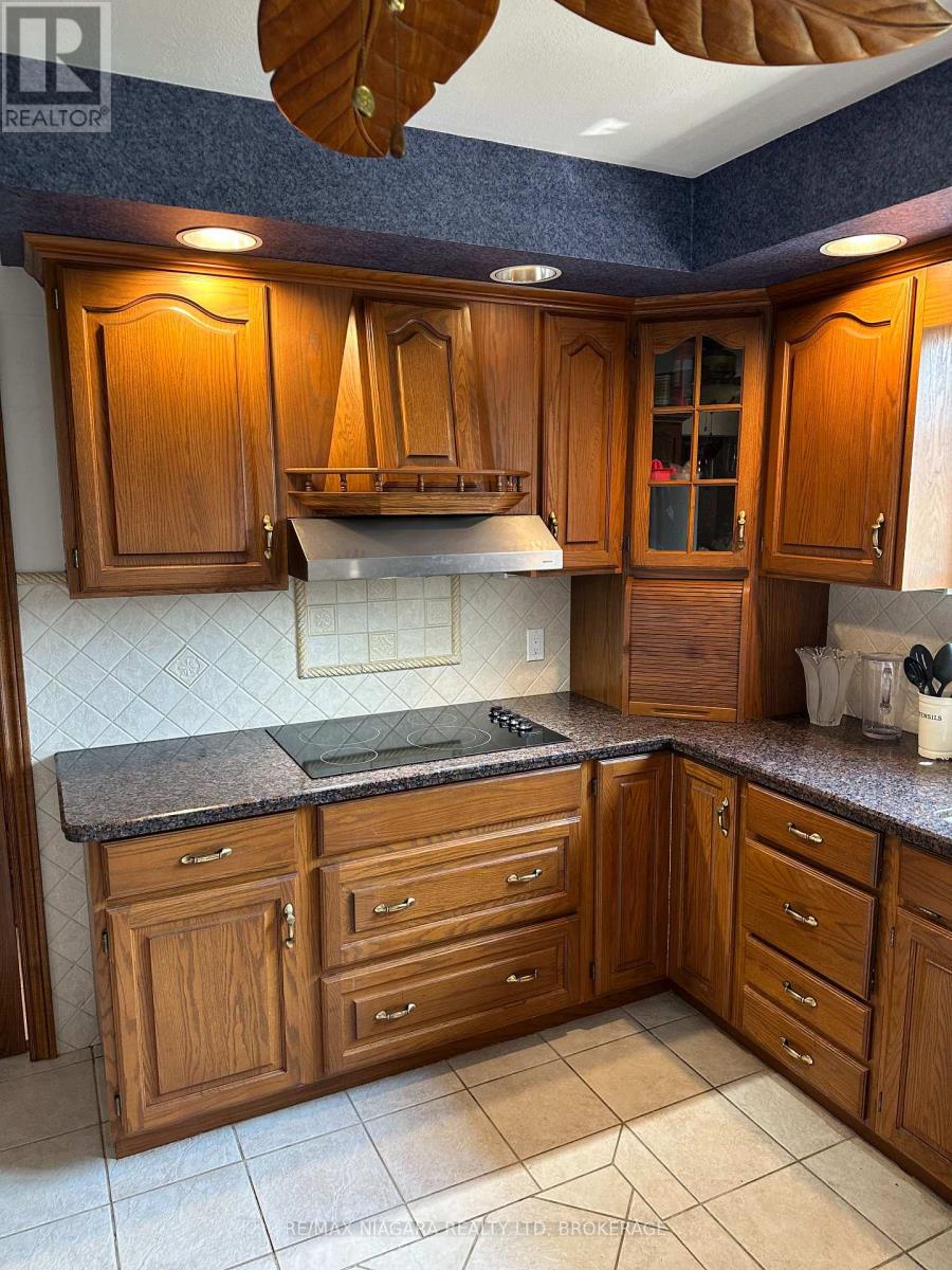 Photo 17 of 430 Gorham Road, Fort Erie ON