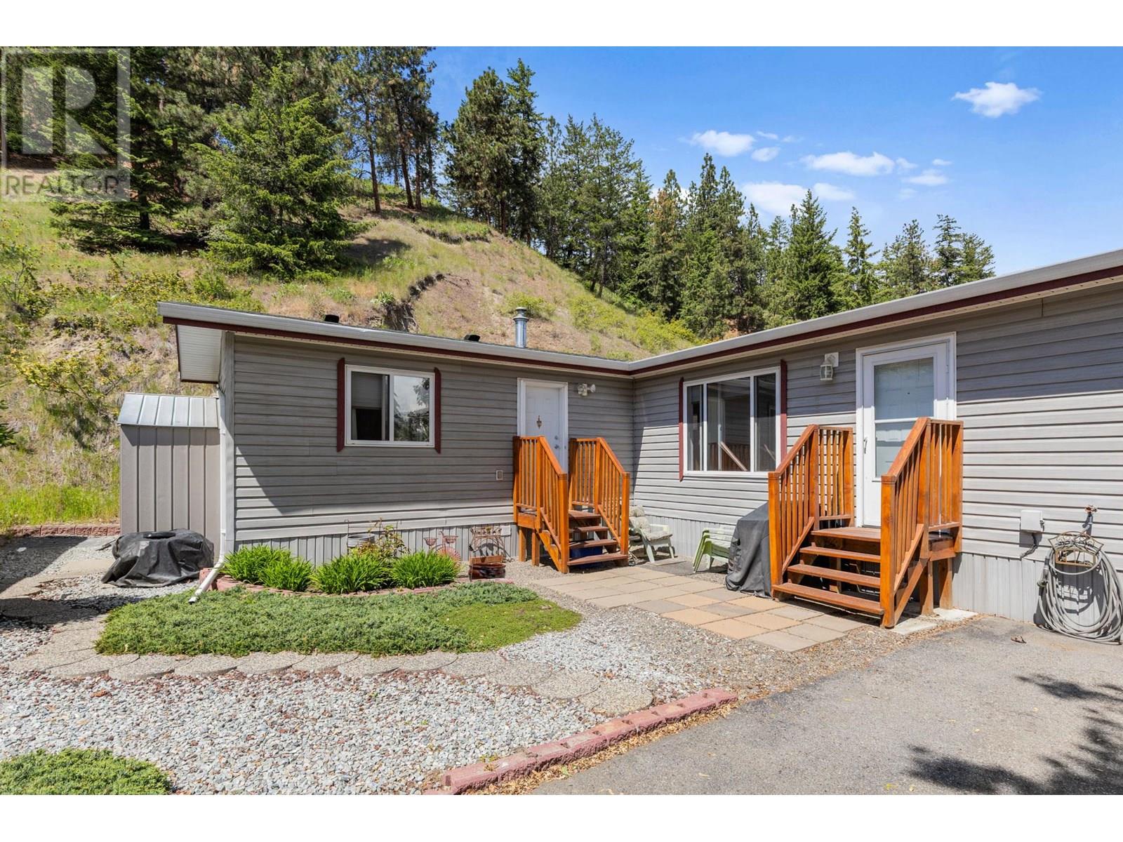 5 1525 Westside Road, West Kelowna