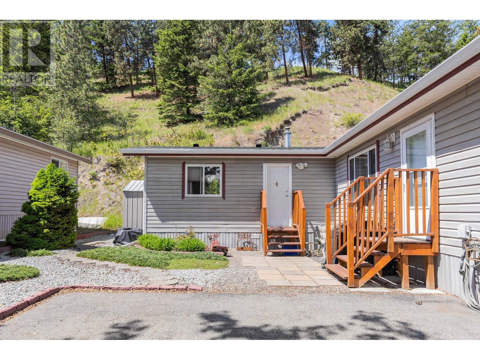 5 1525 Westside Road, West Kelowna