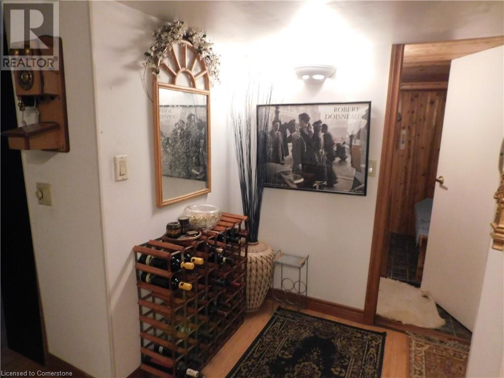 Photo 37 of 4916 Thirty Road N, Beamsville ON